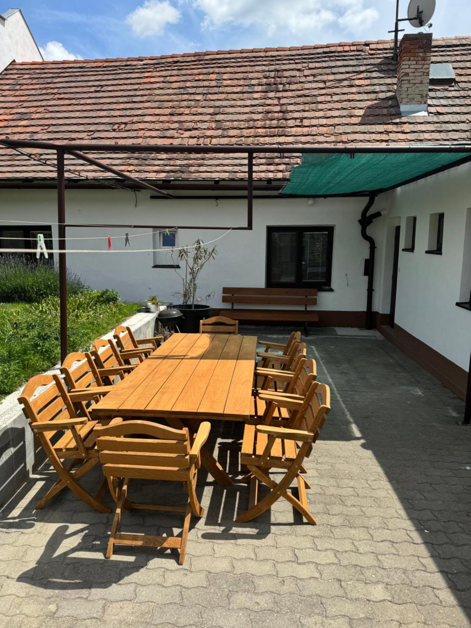 Mikulovska Chalupa Se Sklepem Exterior photo